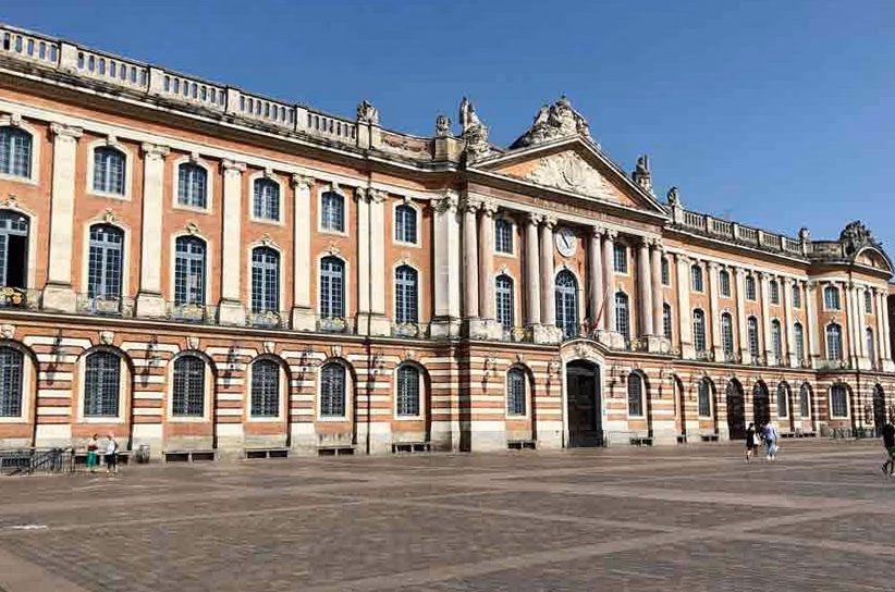 Place des Pavillons à Lyon : histoire et attractions