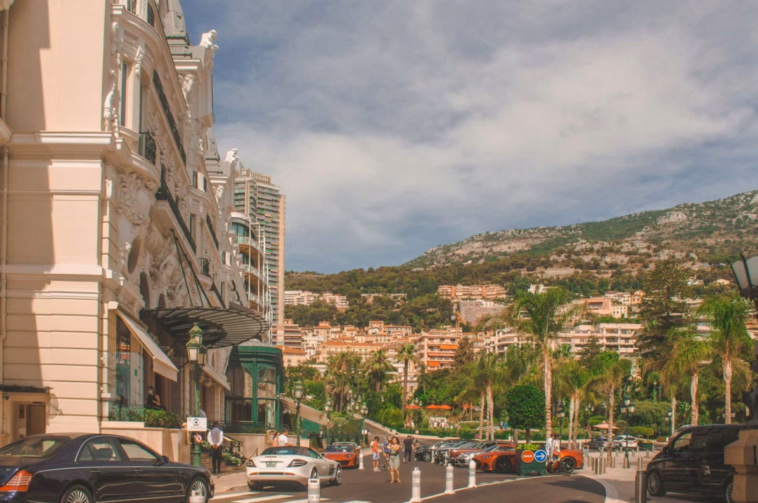 La métamorphose de Monte-Carlo : l'âge d'or du luxe en image